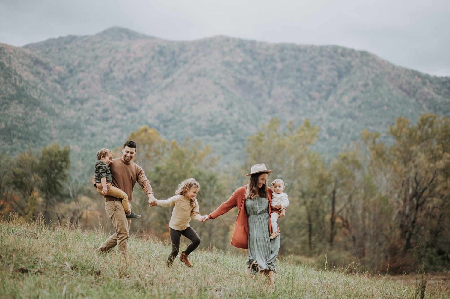 family photography in Cades Cove Smoky Mountain Photographers Sparks Lane John Oliver Cabin